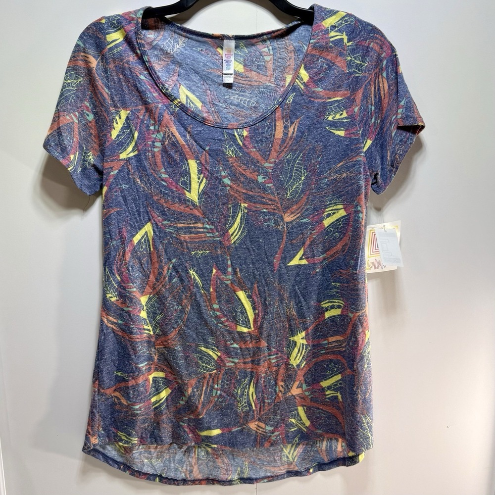 Lularoe Women's T-shirt Feathers Print Pattern Short Sleeve Size Large